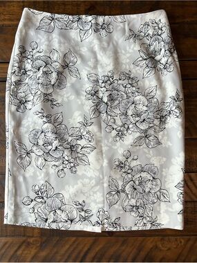 Ann Taylor White Pencil Skirt with Black Floral Print